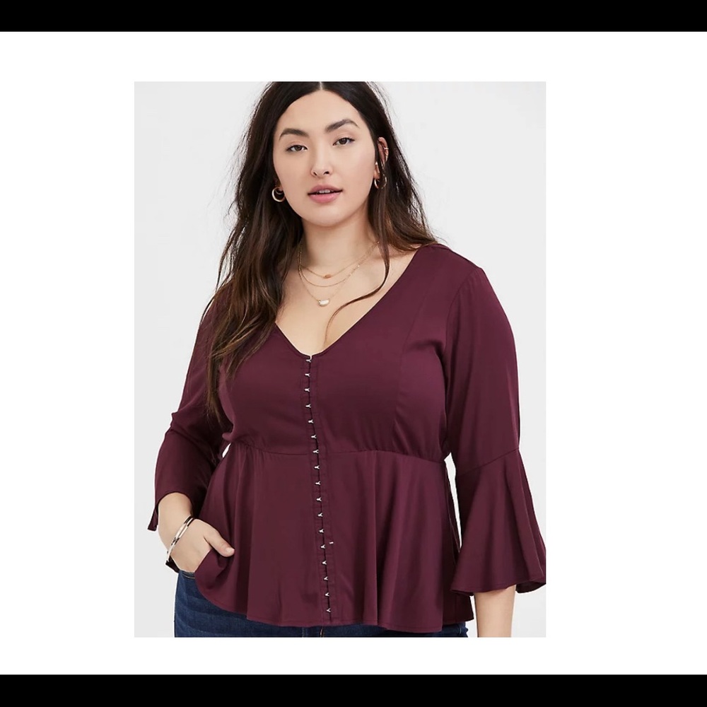 TORRID 2/2X BURGUNDY PURPLE CHALLIS BELL SLEEVE MIDI BABYDOLL TOP